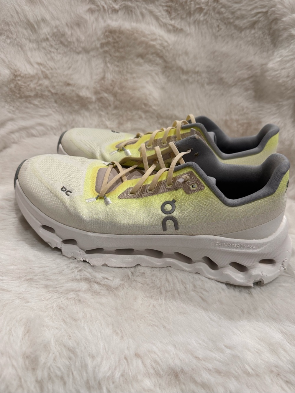 On CloudTecPhase Women's Running Shoes Yellow